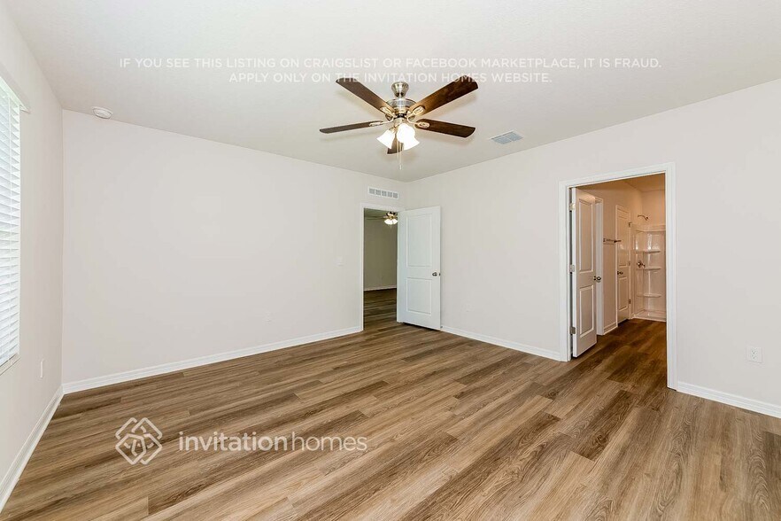 Building Photo - 8016 Majestic Palms Ct