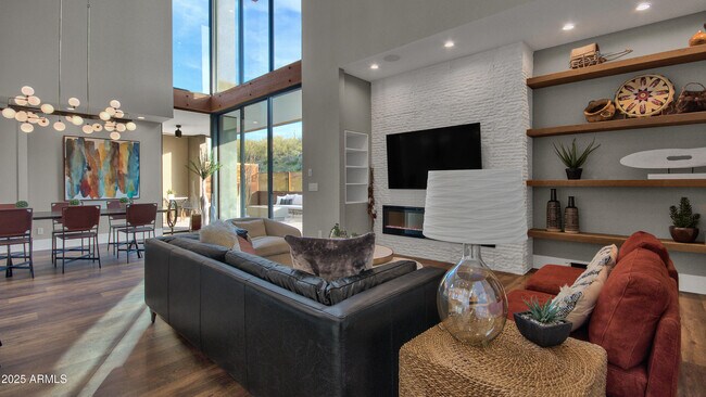 Building Photo - 6525 E Cave Creek Rd