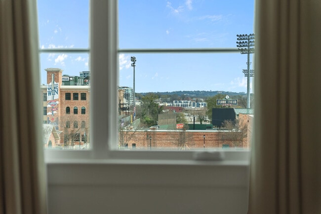 Building Photo - M West