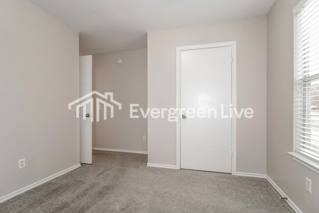 Building Photo - 2624 Briar Patch Way