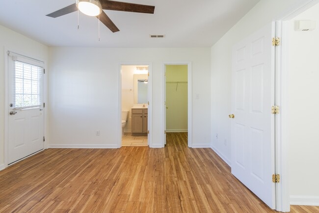 Building Photo - 18457 Streamline Ct