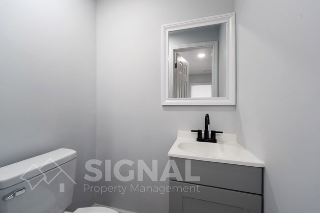 Building Photo - 430 Laird Ave