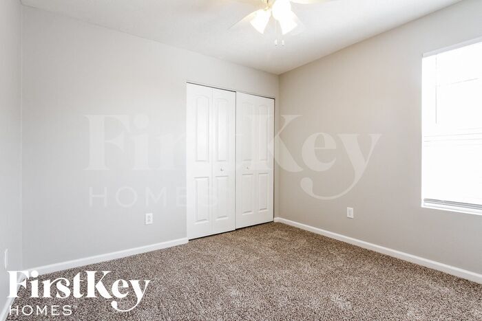 Building Photo - 15526 Farmland Ct