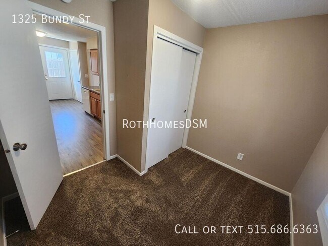 Building Photo - 1325 Bundy St