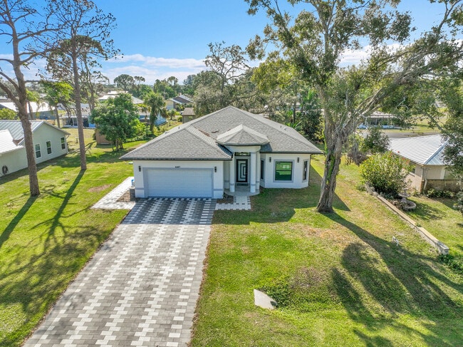 Building Photo - 6607 Deland Ave