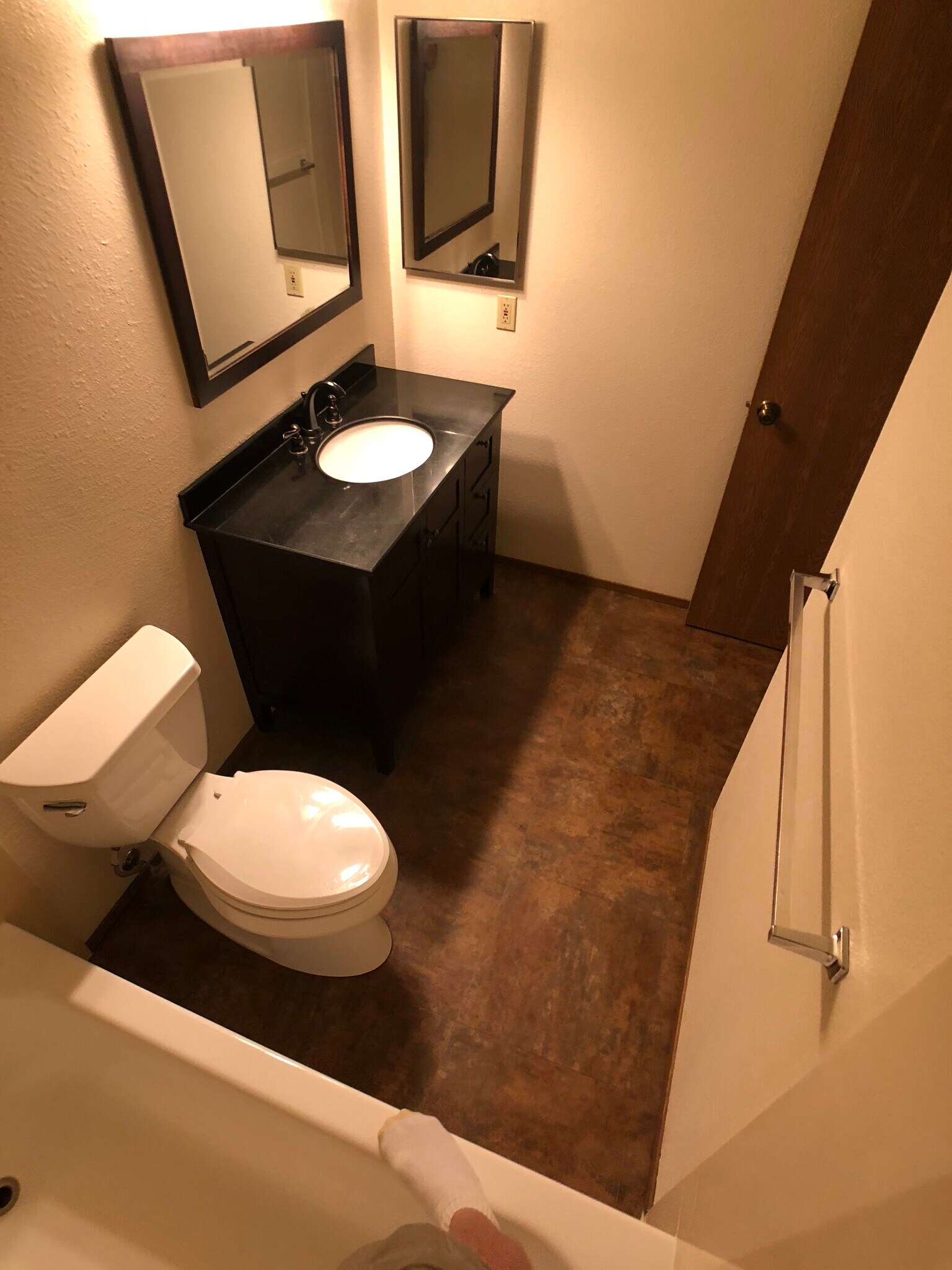 Building Photo - 5513 Cirque Dr W