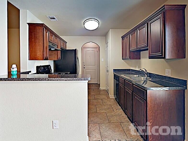 Building Photo - 12216 Hunters Crossing Ln