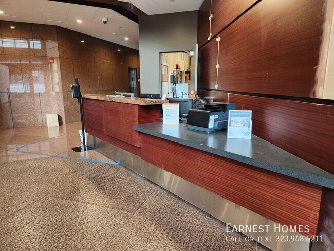 Building Photo - 1100 Wilshire Blvd