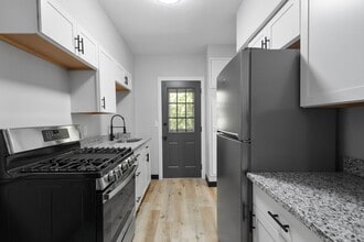 Building Photo - Stunning 3 bedroom home in Carrick availab...