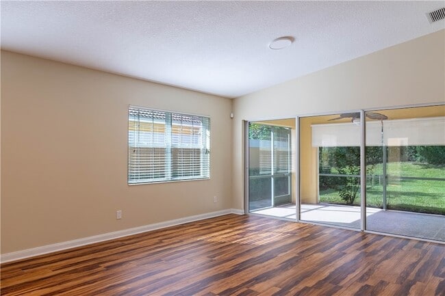 Building Photo - 5009 Corsica Square