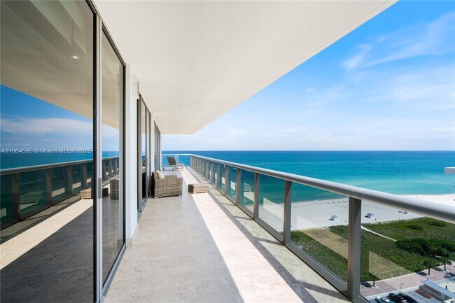 Building Photo - 5875 Collins Ave