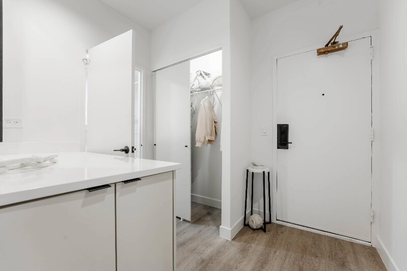 Building Photo - 31 E Chestnut St