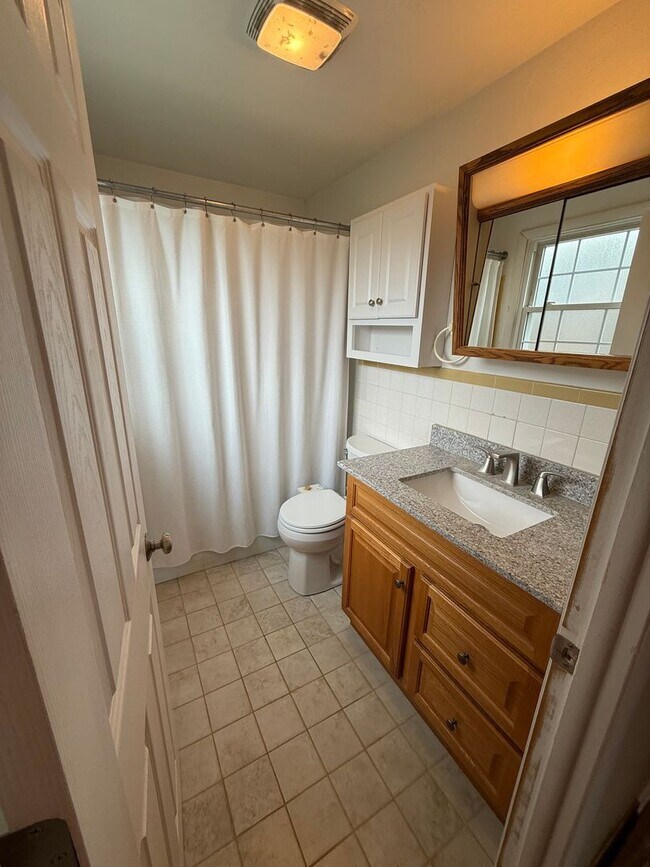 Building Photo - 3 Bd/1.5 Bath Twin Home in Perkasie Boro