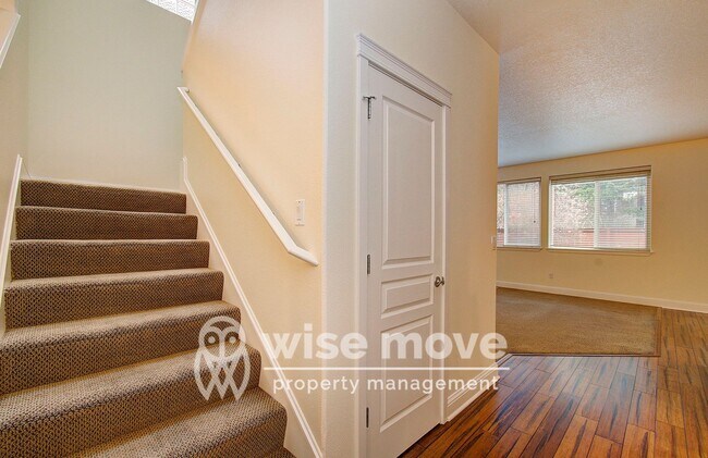 Building Photo - East Vancouver- Beautiful 5 bedroom