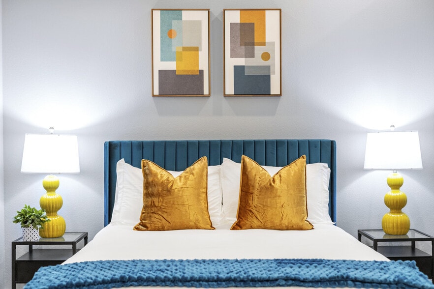 Building Photo - 1812 Hickory St