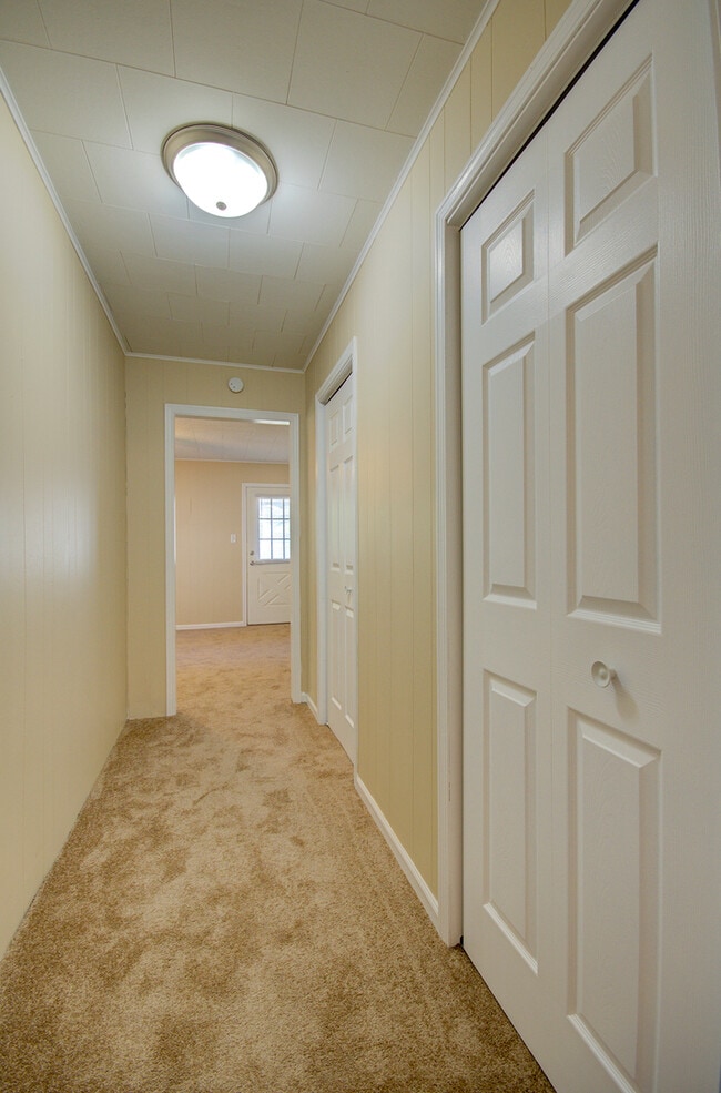 Building Photo - 2005 McDonough St