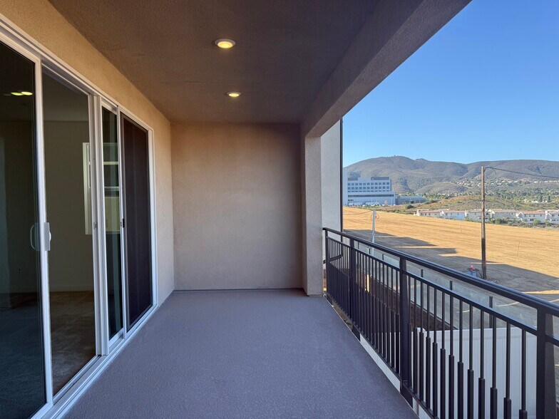 Building Photo - 424 Bunsen St