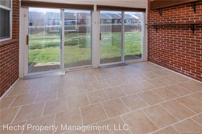 Building Photo - 3 br, 2 bath House - 3861 Azalea Trail