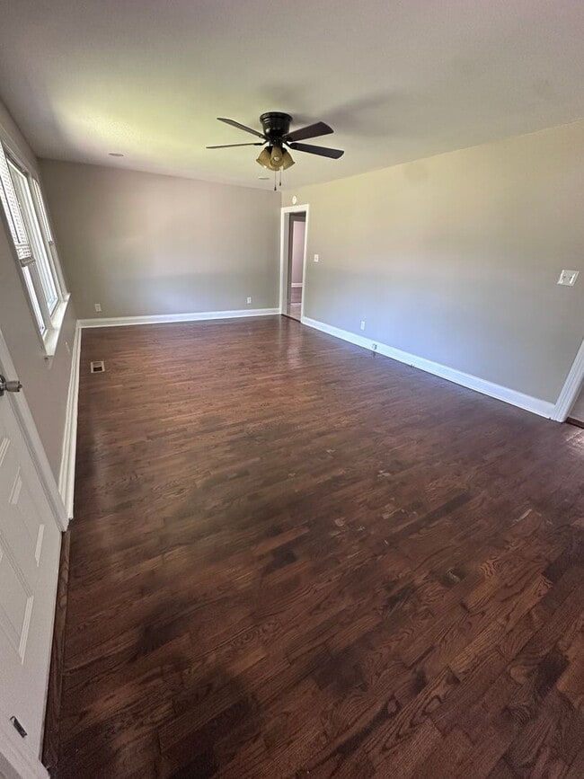 Building Photo - 313 Ginnie Ln