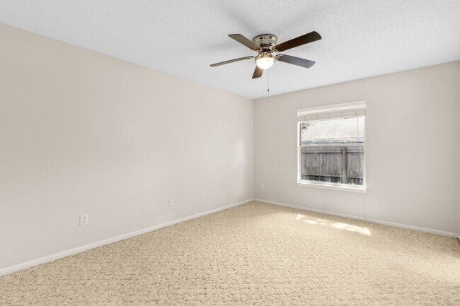 Building Photo - Charming 3BR/2BA Home on Amelia Island – C...