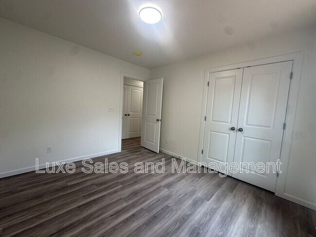 Building Photo - 8787 St George Way