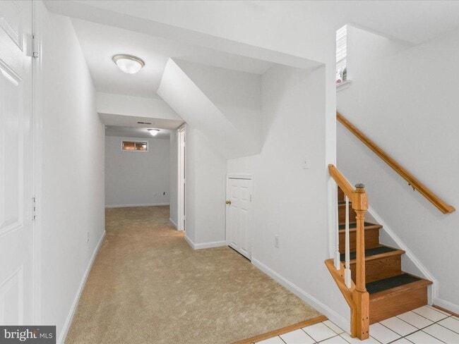 Building Photo - 7700 Shadowcreek Terrace