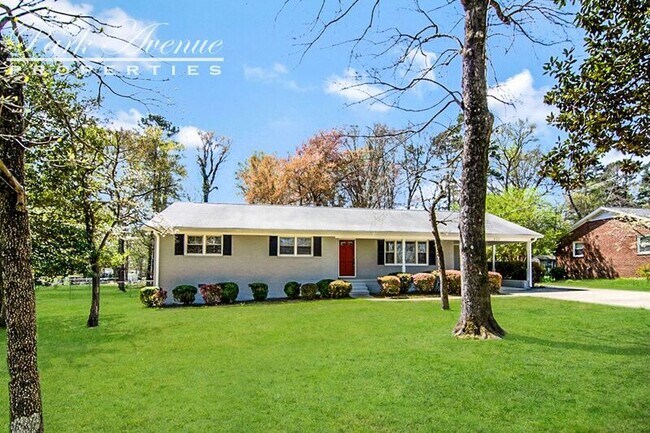 Building Photo - 232 Sandlewood Dr