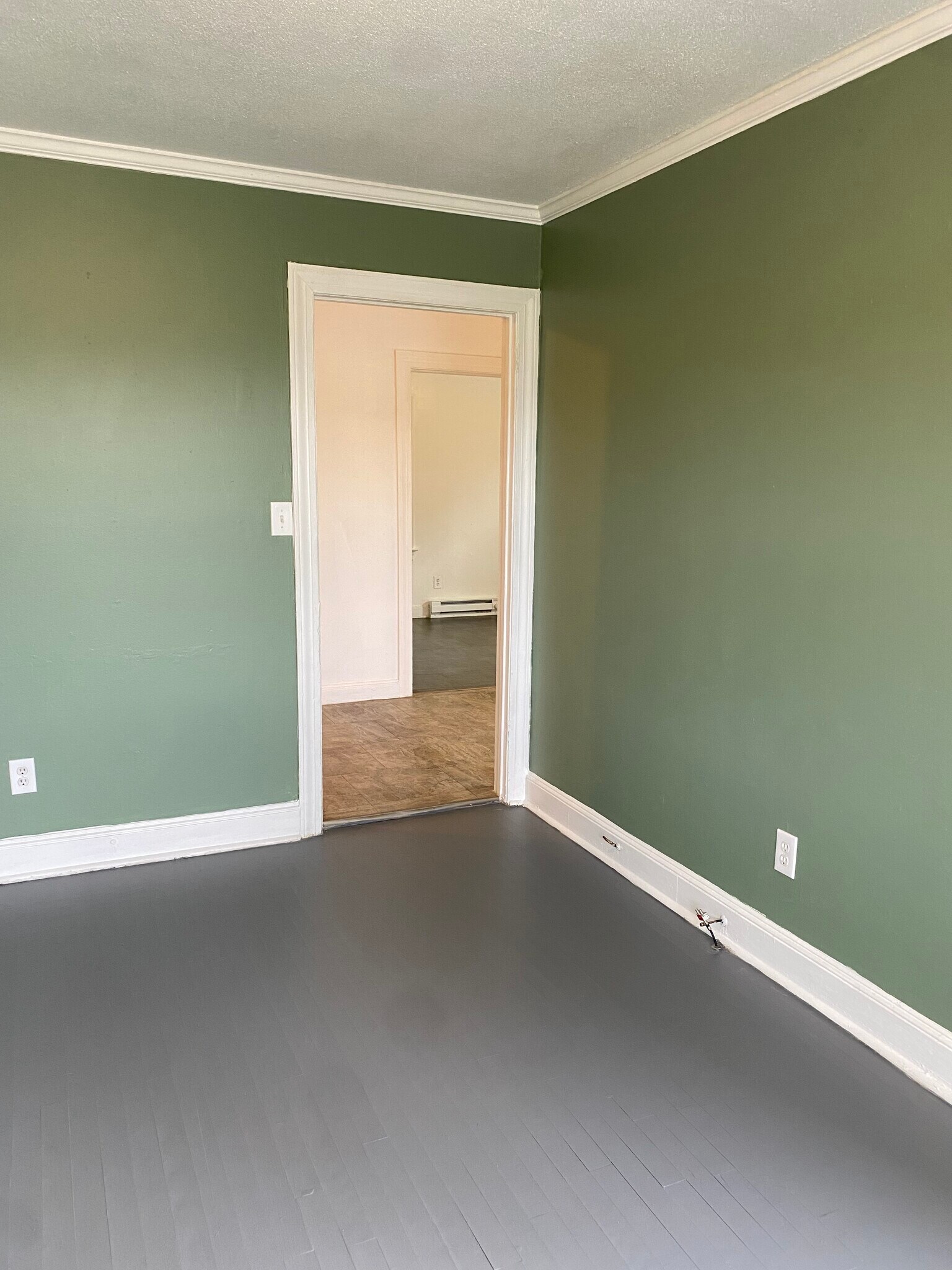 Building Photo - 577 S 7th St