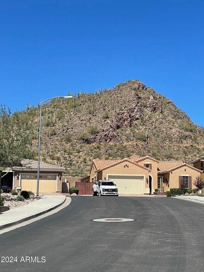 Building Photo - 26880 N 99th Dr