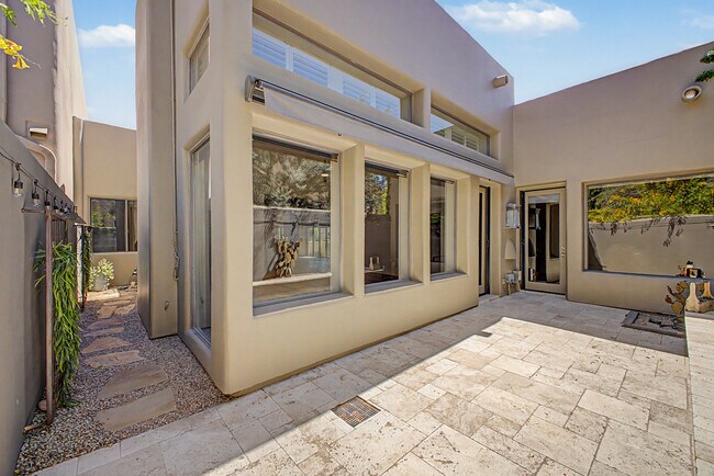 Building Photo - 6711 E Camelback Rd