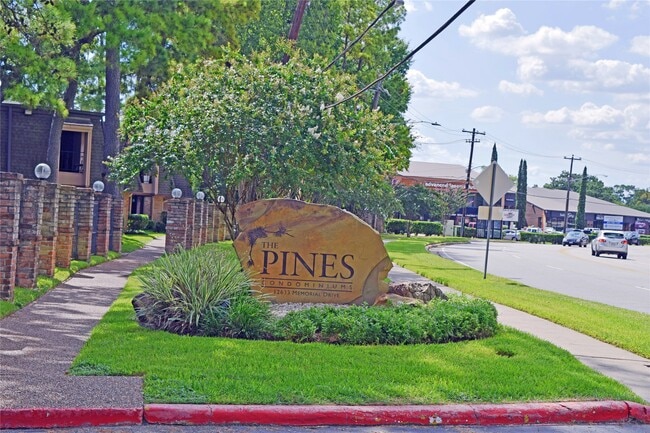 Building Photo - 12633 Memorial Dr
