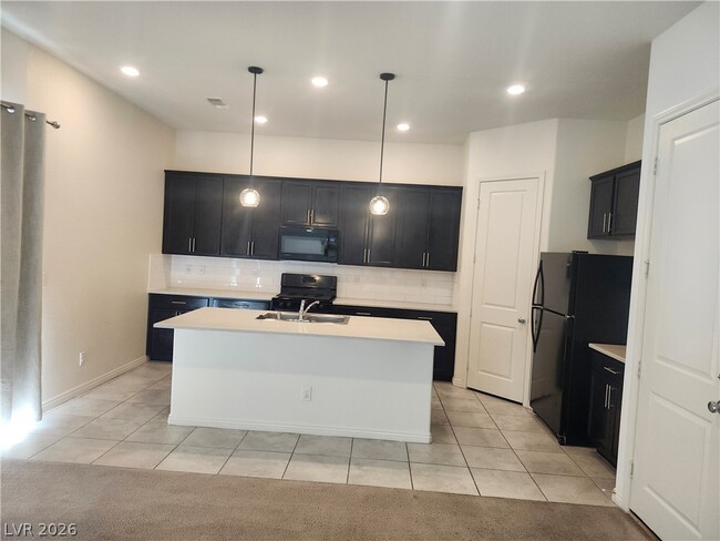 Building Photo - 853 Haven Oaks Pl