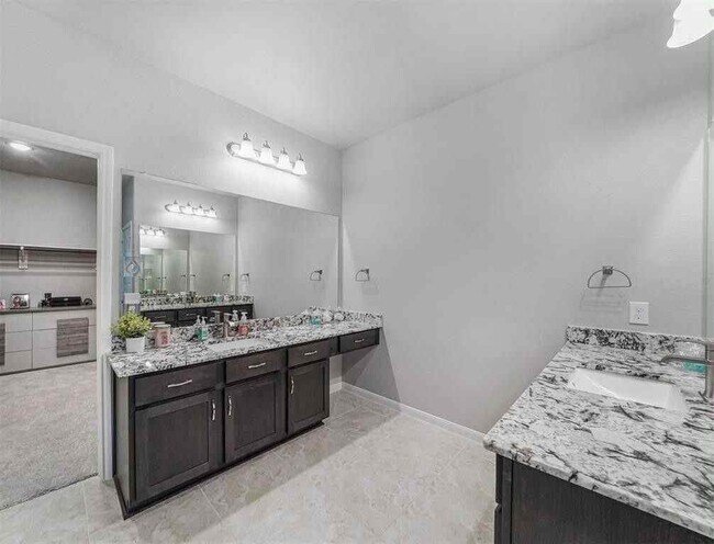 Building Photo - 3822 Venosa Ct