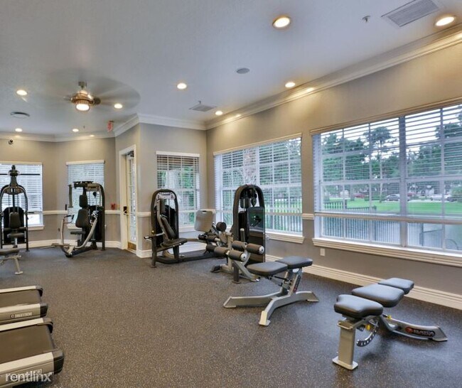 Building Photo - 2 br, 2 bath Condo - 940 Village Trl