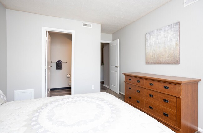 Building Photo - Ask us about our AMAZING LOOK & LEASE SPECIALS! Move in by the end of August- Limited time offer!