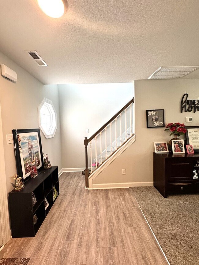 Building Photo - Beautiful Home! Convenient to Camp Lejeune!