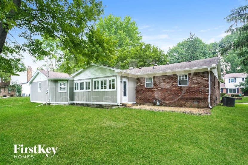 Building Photo - 6050 Northland Rd