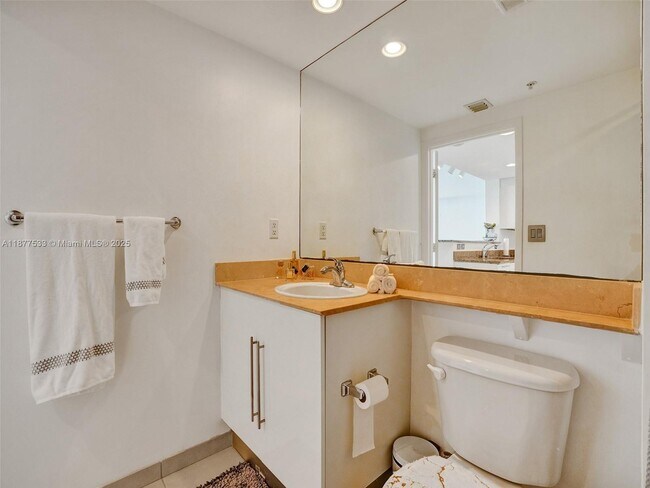 Building Photo - 325 S Biscayne Blvd