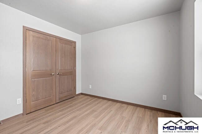 Building Photo - 1712 Freeman Dr