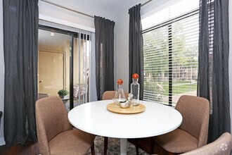Interior Photo - The Ventura