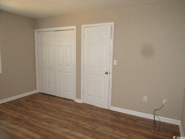 Building Photo - 4107 Pinehurst Cir