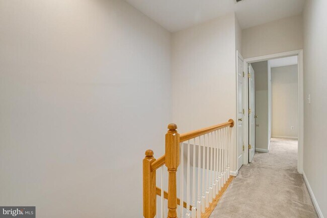 Building Photo - 6490 Tayack Pl