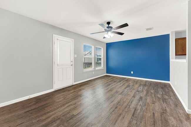 Building Photo - 4613 Mountain Oak St