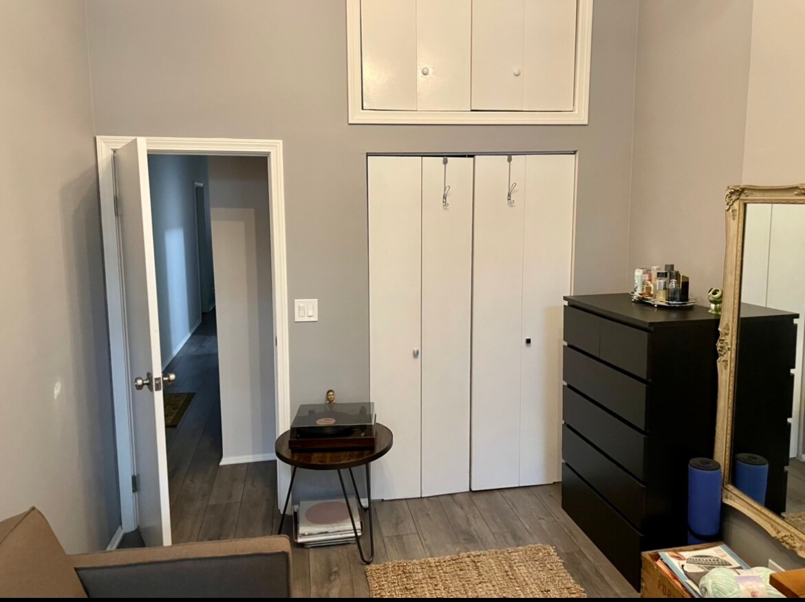 Bedroom 2 - 857 N La Salle Dr