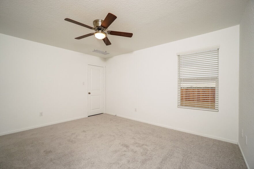 Building Photo - 1866 Musk Rose