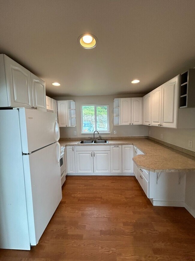 Building Photo - George, M (1332 Penn Cove Road)