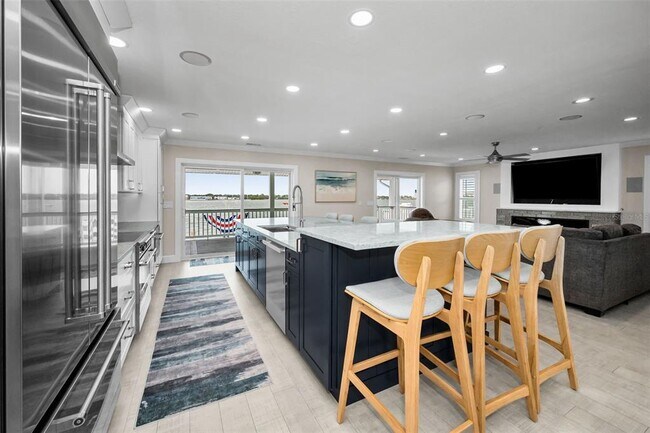 Building Photo - 804 Bay Point Dr