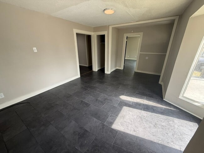 Building Photo - 2626 Whitman Ave