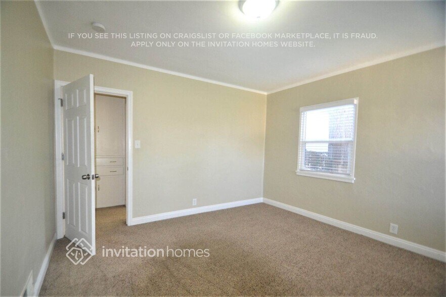 Building Photo - 11452 Hadley St