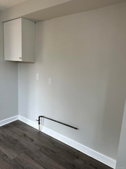 Building Photo - 26300 Fernwood St